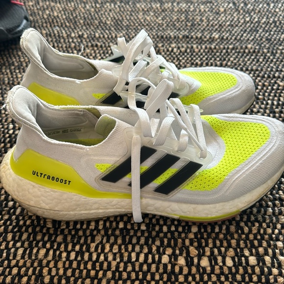 Adidas Ultra boost Primeblue - Picture 1 of 5